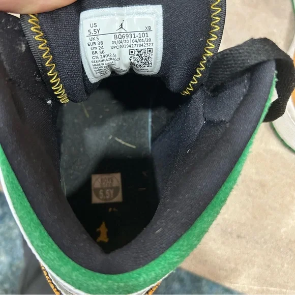 Air Jordan 1 Mid SE Lucky Green Laser Orange GS Size 5.5Y or wmns 7 BQ6931-101 - Picture 5 of 6